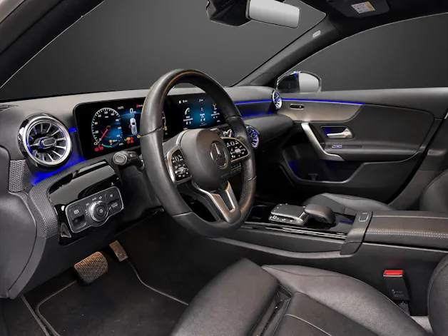 MERCEDES-BENZ A 180 d Progressive 8G