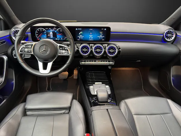 MERCEDES-BENZ A 180 d Progressive 8G