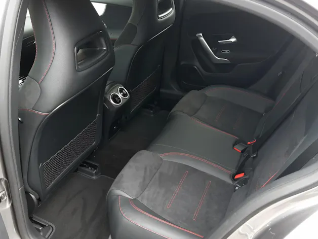 MERCEDES-BENZ A 250 4Matic AMG Line