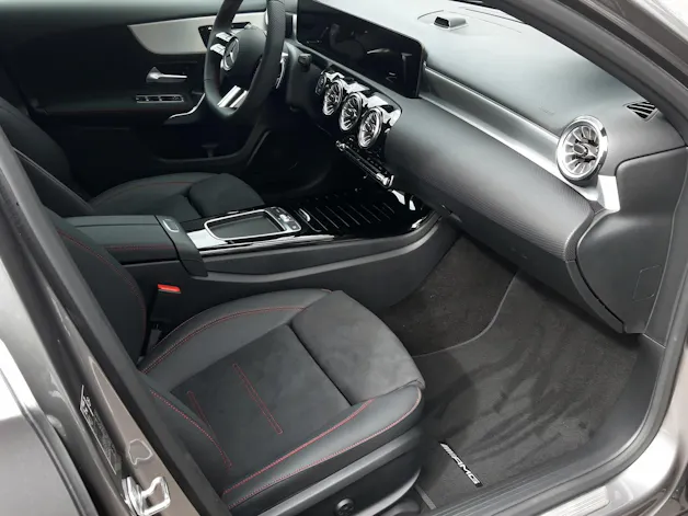 MERCEDES-BENZ A 250 4Matic AMG Line