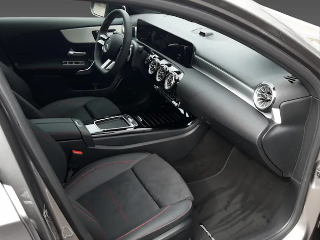 MERCEDES-BENZ A 250 4Matic AMG Line