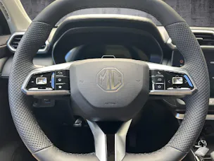 MG ZS 1.5 Hybrid+ Luxury