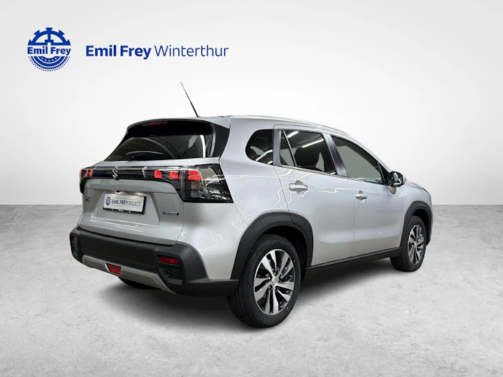 Fahrzeugbild SUZUKI S-CROSS