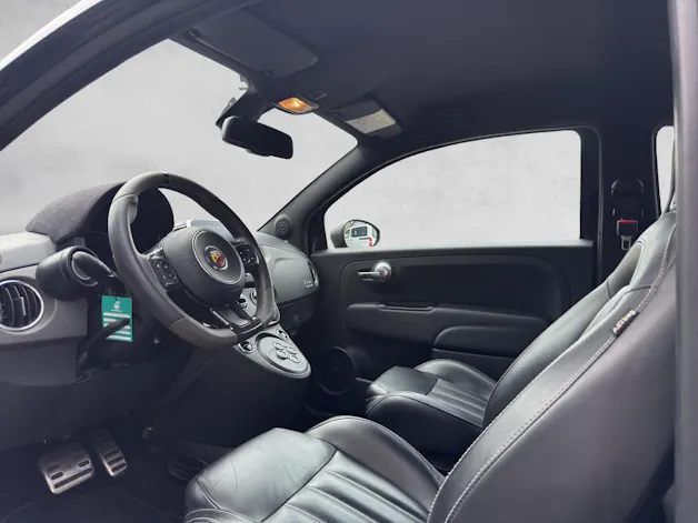 Fiat 595 Abarth 1.4 T-Jet 180 Competizione