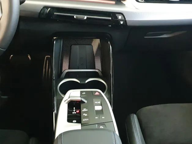 BMW iX2 xDrive30