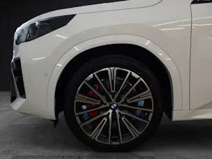 BMW iX2 xDrive30