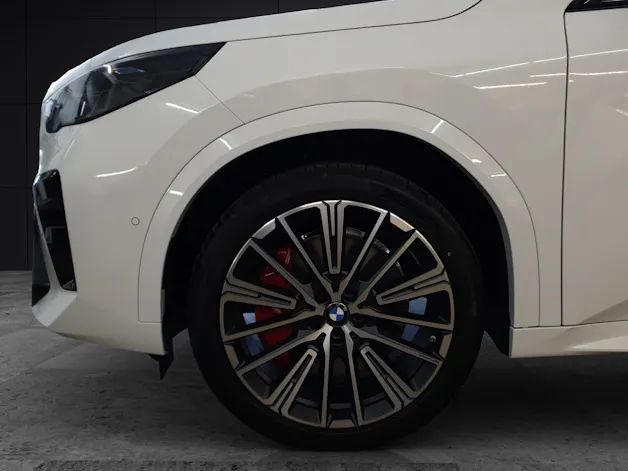 BMW iX2 xDrive30