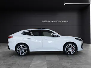 BMW iX2 xDrive30