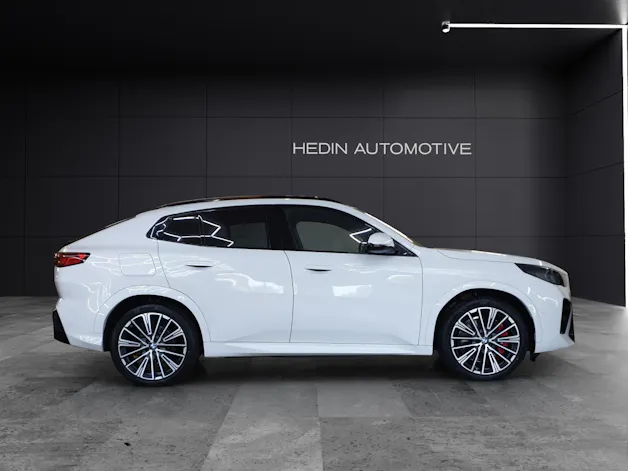 BMW iX2 xDrive30