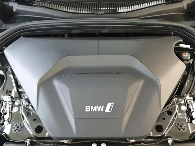 BMW iX2 xDrive30