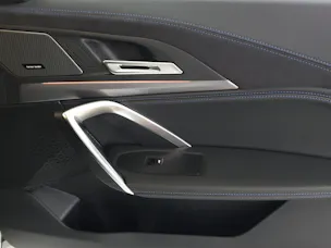 BMW iX2 xDrive30