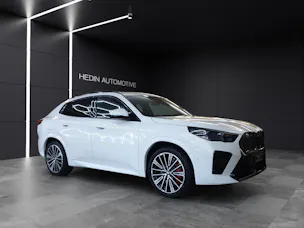BMW iX2 xDrive30