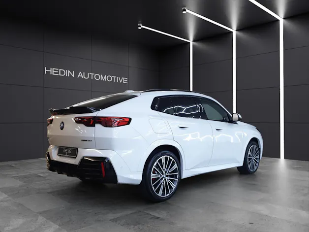 BMW iX2 xDrive30