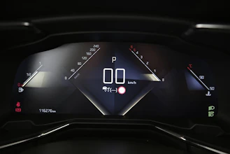 https://vehicle.imgix.net/4402642/666fd6b3-dd6b-4192-a089-ce9d481d92bf.jpg