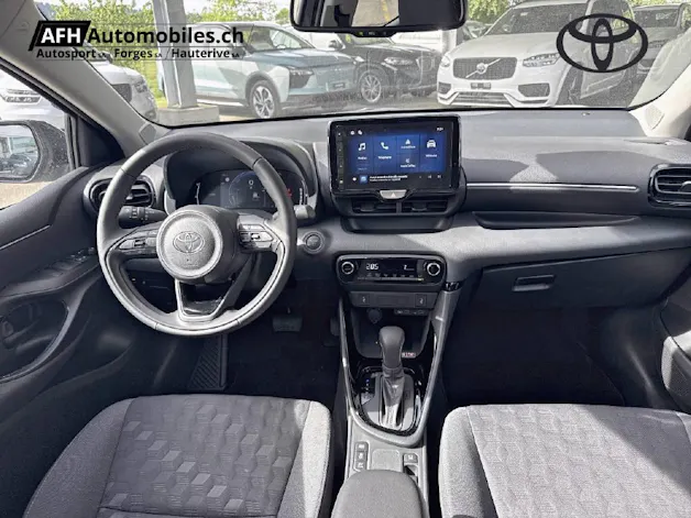 Toyota Yaris 1.5 VVT-i HSD Trend