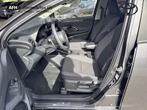 Toyota Yaris 1.5 VVT-i HSD Trend