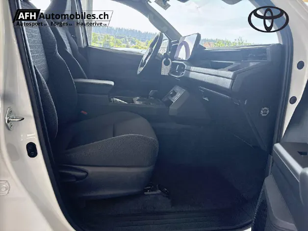 Toyota Hilux Double Cab.-pick-up 59KWh Comfort