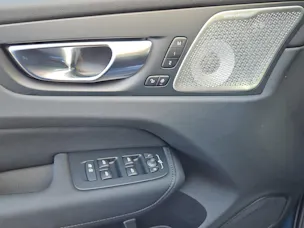 Volvo XC60 2.0 T8 TE Ultra Dark eAWD