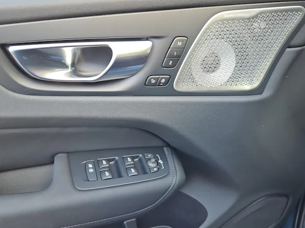 Volvo XC60 2.0 T8 TE Ultra Dark eAWD