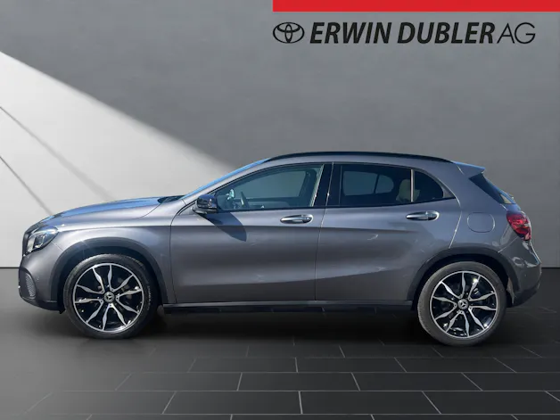 Mercedes-Benz GLA 200