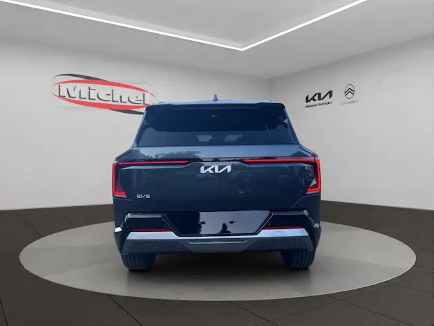 Kia EV5 81 kWh Earth 4x4 *** der vielseitige Elektro-SUV jetzt neu mit 4x4 Allradantrieb *** / 0.00% Leasing-Aktion