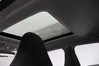 https://vehicle.imgix.net/4402769/cfe747ca-dc0a-4f26-8e23-f4332441c7a5.JPG