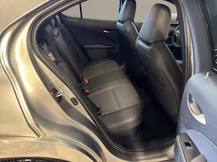 Lexus UX 300h Excellence
