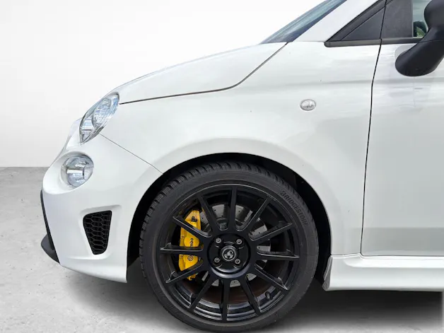 Fiat 695 Abarth 1.4 T-Jet 180