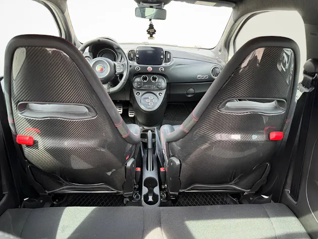 Fiat 695 Abarth 1.4 T-Jet 180