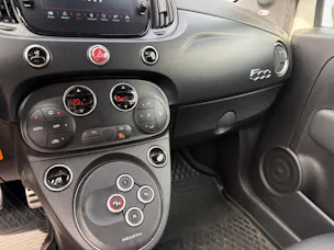 FIAT 695 Abarth 1.4 T-Jet 180
