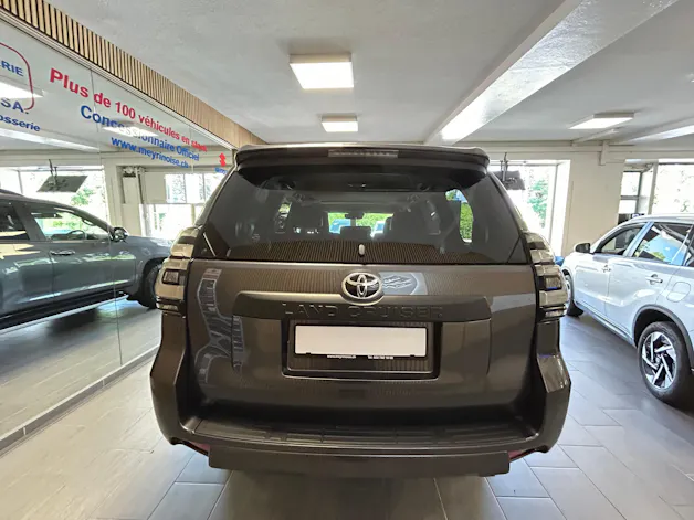 Toyota Land Cruiser 2.8 D 204 Invincible