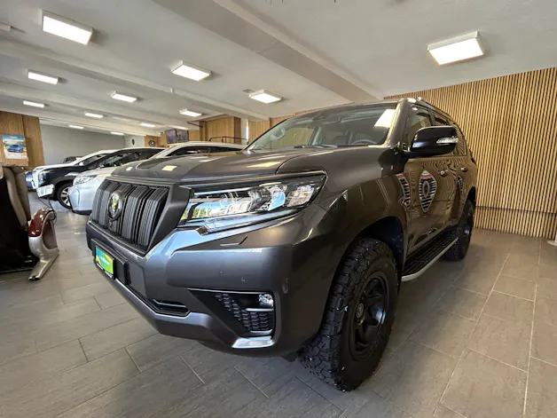 Toyota Land Cruiser 2.8 D 204 Invincible