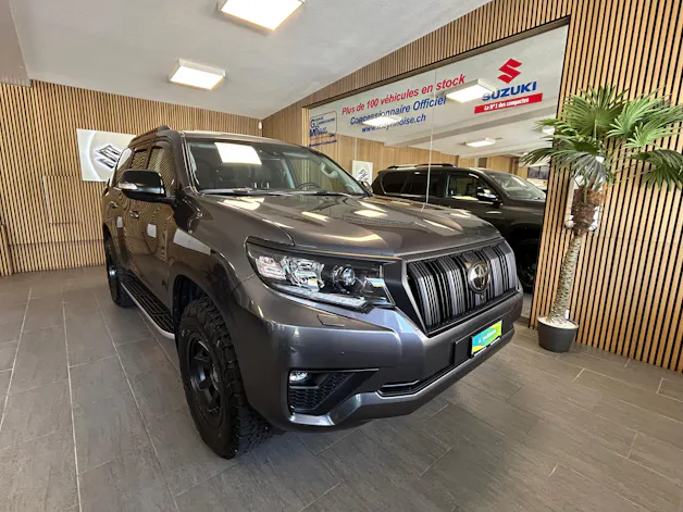 Toyota Land Cruiser 2.8 D 204 Invincible