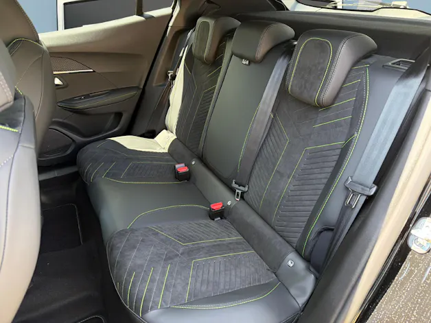 Peugeot 2008 1.2 Hybrid 145 GT Exclusive