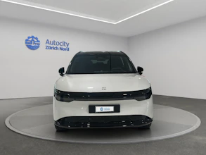https://vehicle.imgix.net/4403027/e7804bcf-c5c5-4c7f-be6c-365680eb34e1.jpg