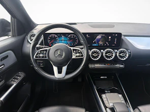Fahrzeugbild MERCEDES-BENZ GLA 250 Progressive 4matic