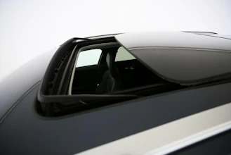 https://vehicle.imgix.net/4403100/80e449f1-8538-4330-a7a2-3319fb596751.jpg