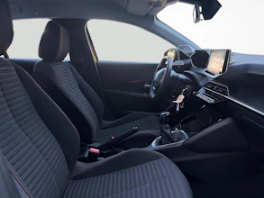 https://vehicle.imgix.net/4403109/0feed1bb-42fc-4c7f-8235-e5d790247bfa.jpg