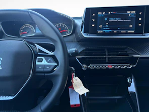 Fahrzeugbild PEUGEOT 208 1.2 PureTech Active