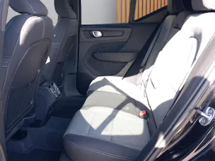 Volvo XC40 2.0 B3 MH Plus Dark
