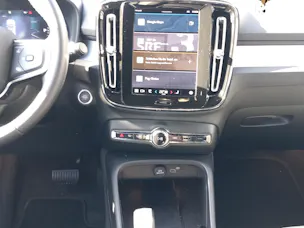 Volvo XC40 2.0 B3 MH Plus Dark