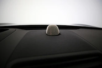 https://vehicle.imgix.net/4403137/0f06ea3e-8456-41a5-b7a6-73ca2755d0aa.jpg