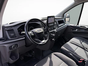 https://vehicle.imgix.net/4403143/2a29afe2-b2ed-472f-8086-e22368407e1d.jpg