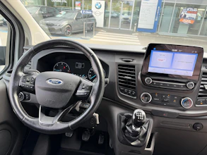 https://vehicle.imgix.net/4403143/70b33b76-db5b-4267-b313-d75284231891.jpg