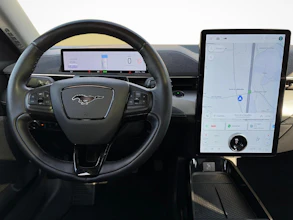 https://vehicle.imgix.net/4403146/3432d218-e8ec-4ee9-b5b5-a7c80ae5dae0.jpg