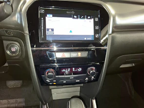 Fahrzeugbild SUZUKI Vitara 1.5 Compact Top Hybrid 4x4