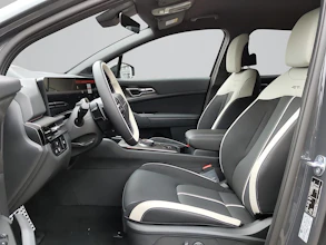 https://vehicle.imgix.net/4403179/218f7dbc-98ef-4c57-8737-eee56ccae097.jpg