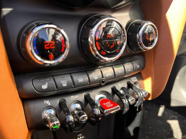 Mini Cabrio F57 2.0i John Cooper Works SAG