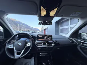 BMW X3 20i xDrive - CH