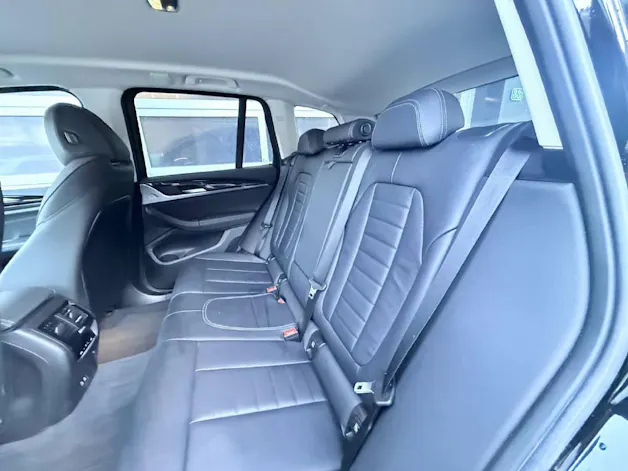 BMW X3 20i xDrive - CH